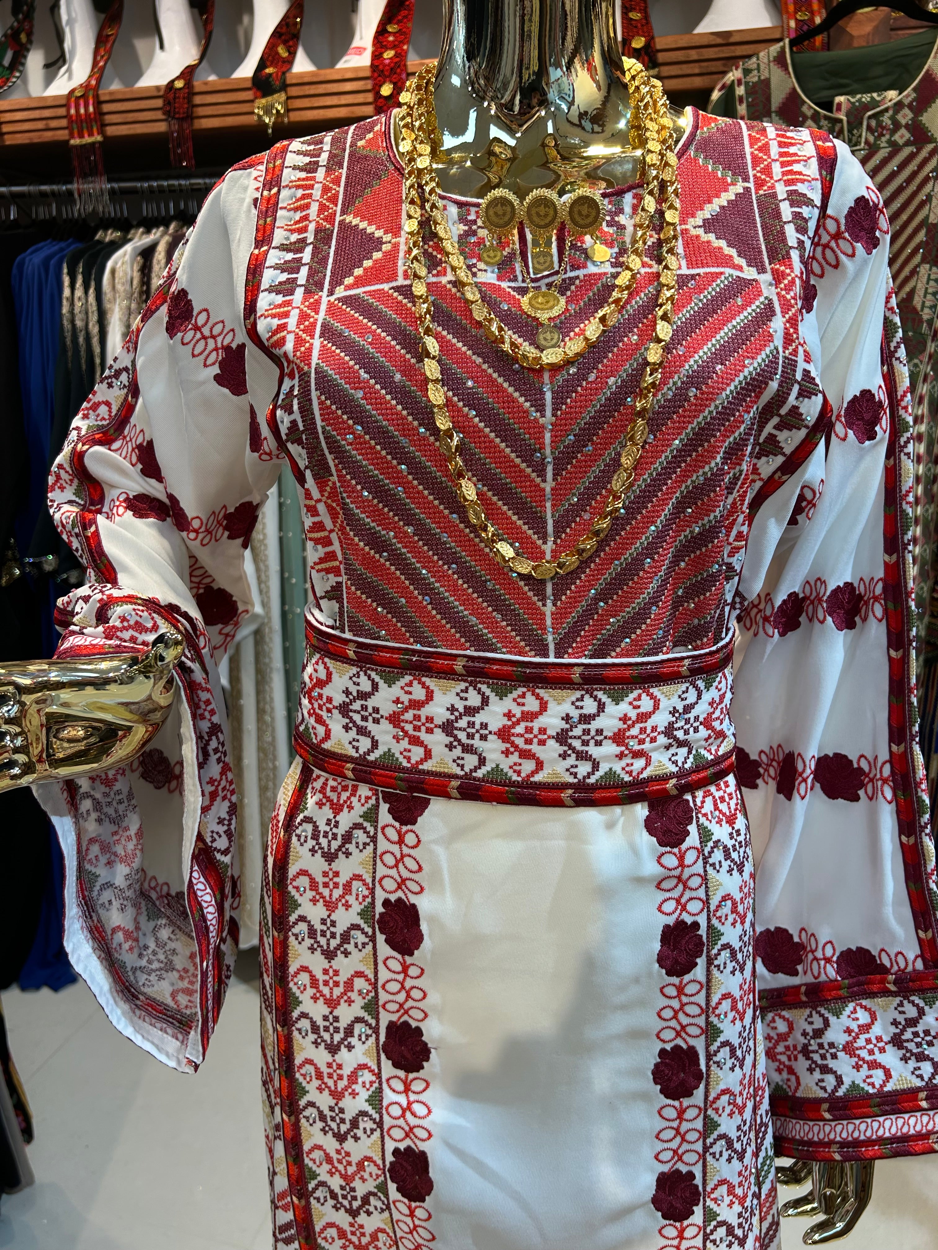 Elegant White Thobe W/ Flowers