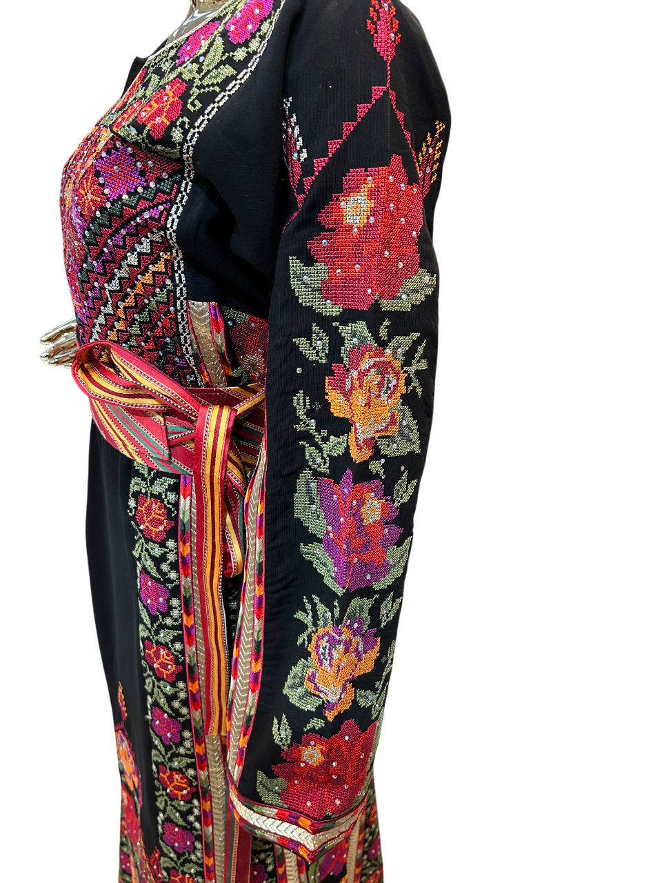 Elegant Black Rose Thobe