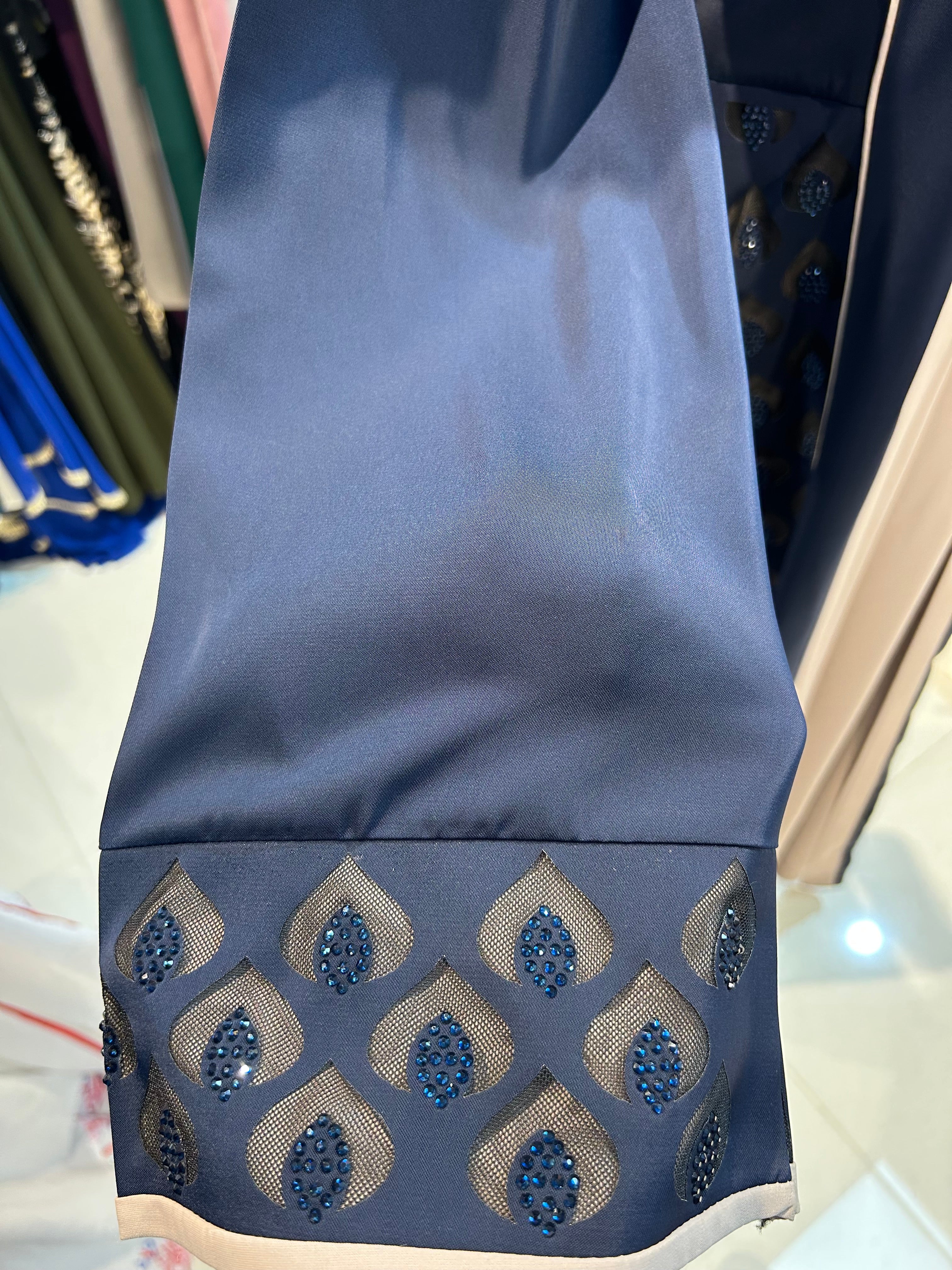 Elegant 2-Piece Abaya