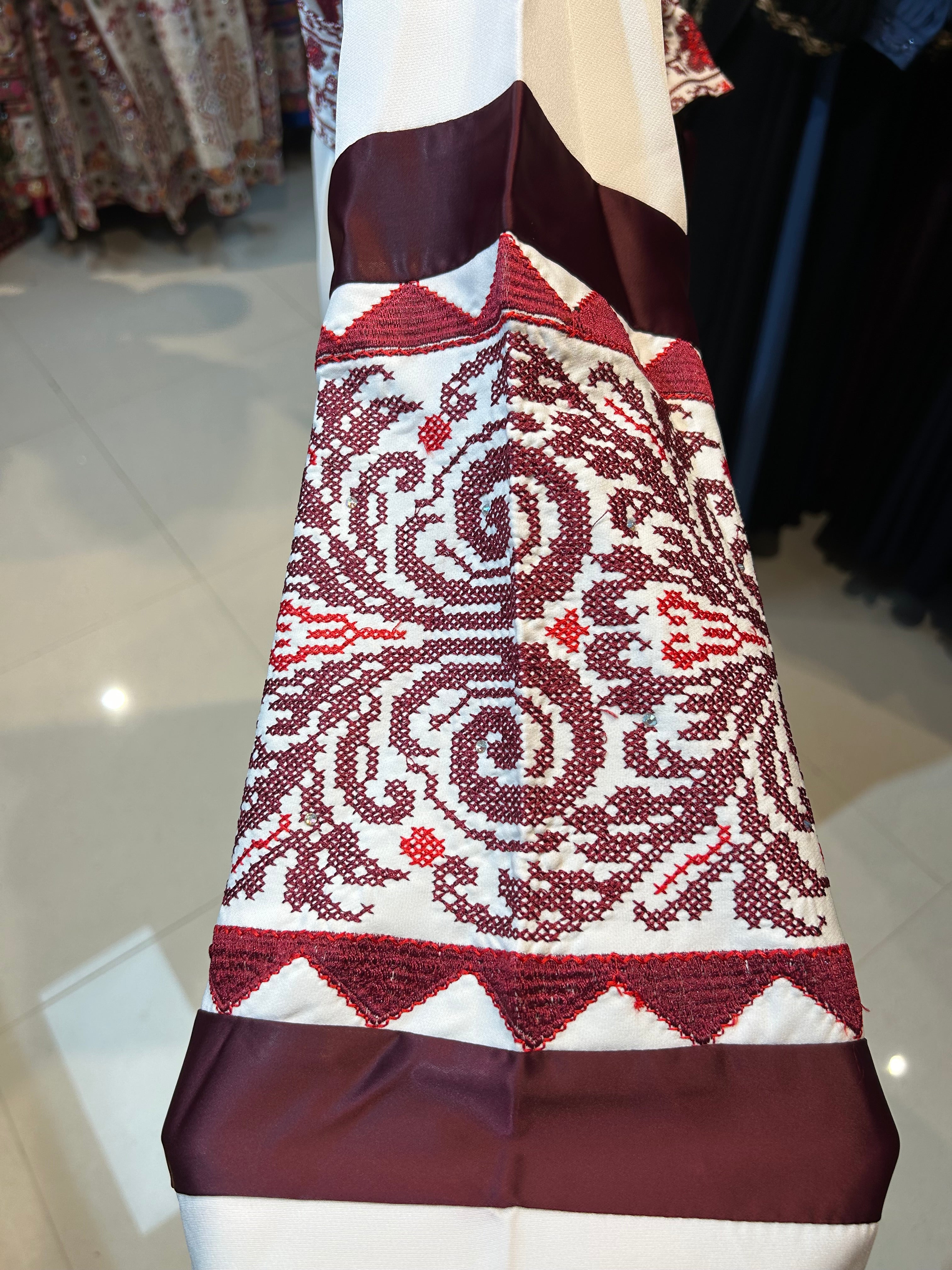 Elegant Red & White Thobe