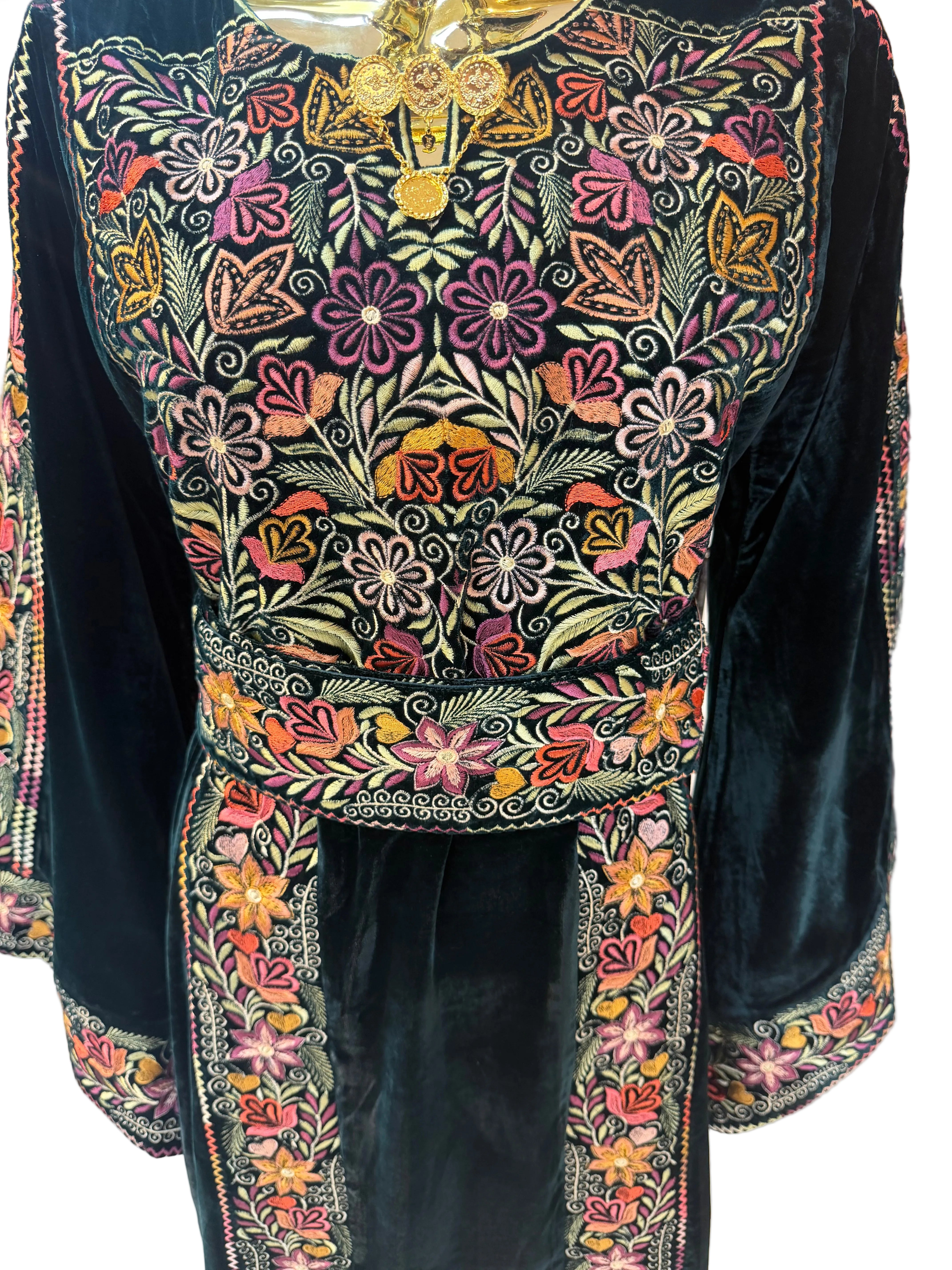 Flower Velvet Thobe
