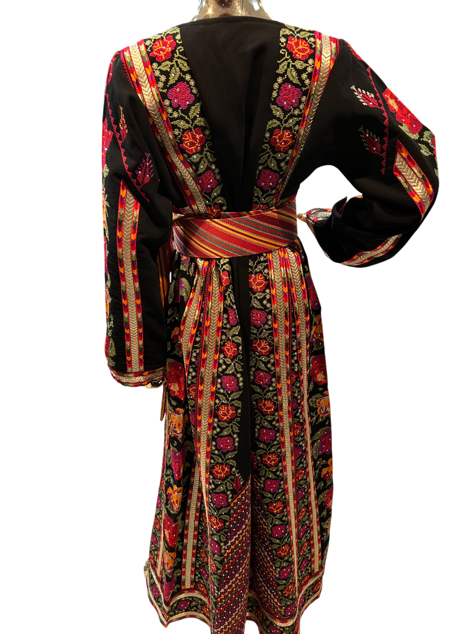 Elegant Black Rose Thobe