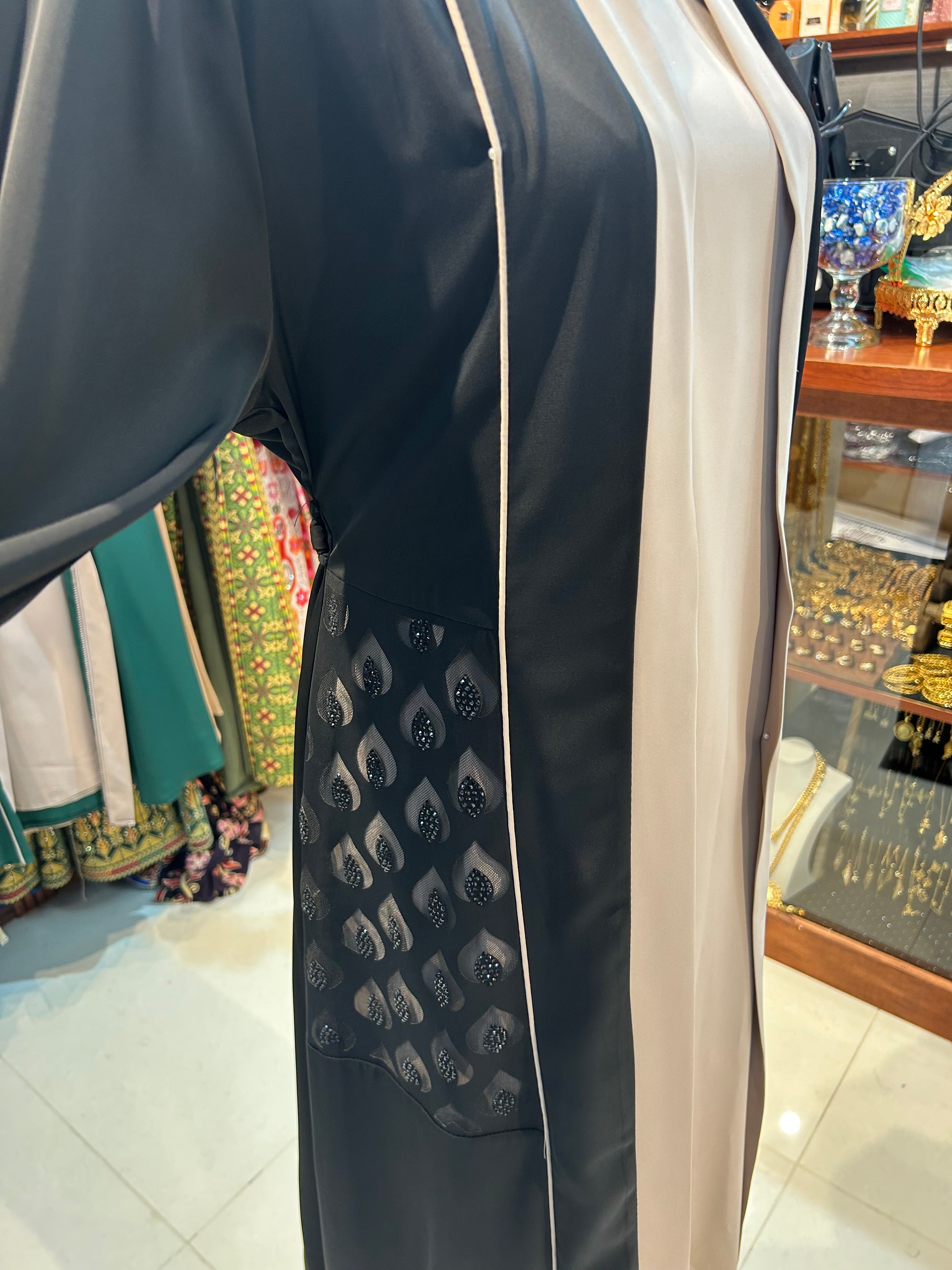 Elegant 2-Piece Abaya