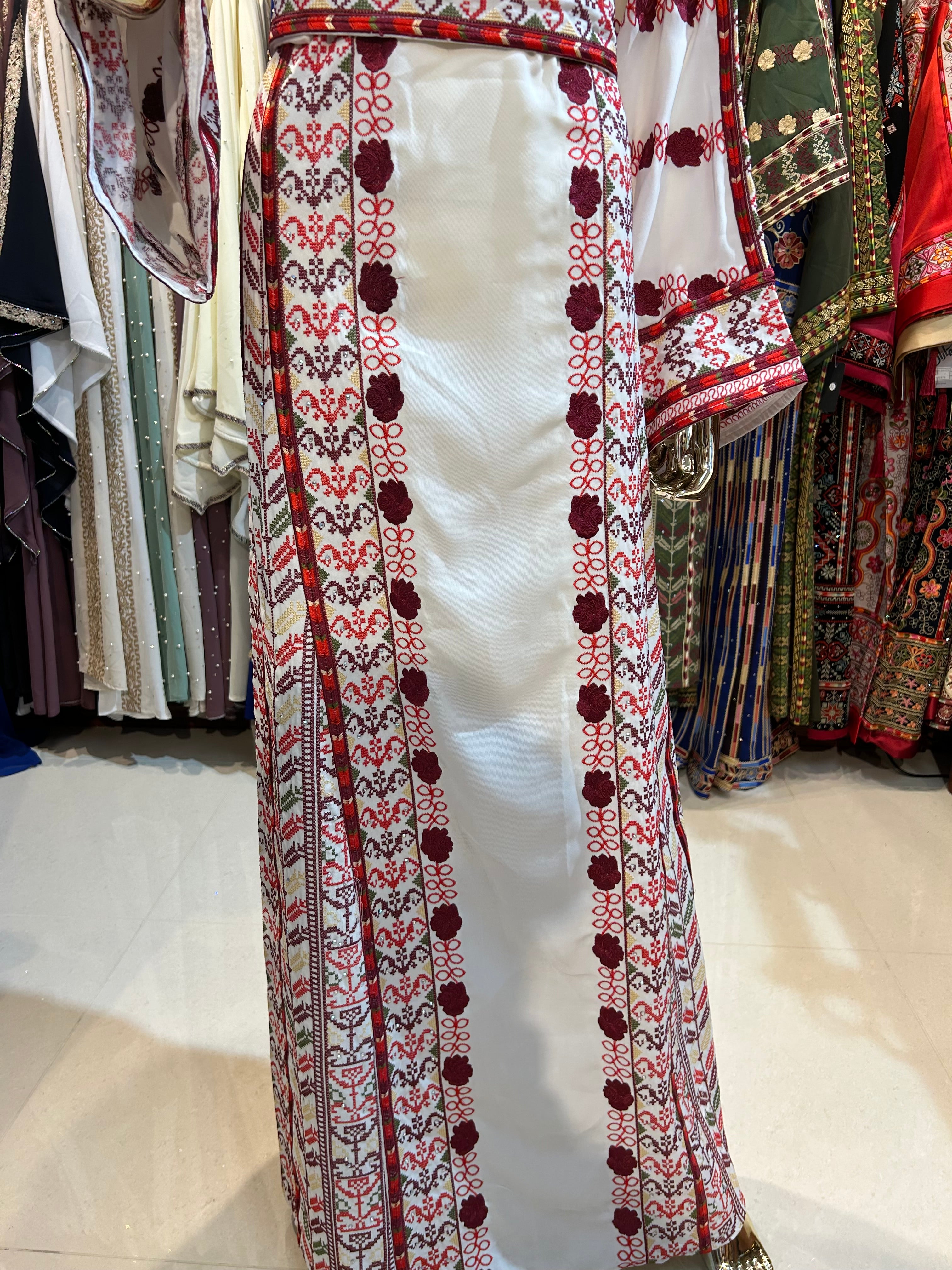 Elegant White Thobe W/ Flowers