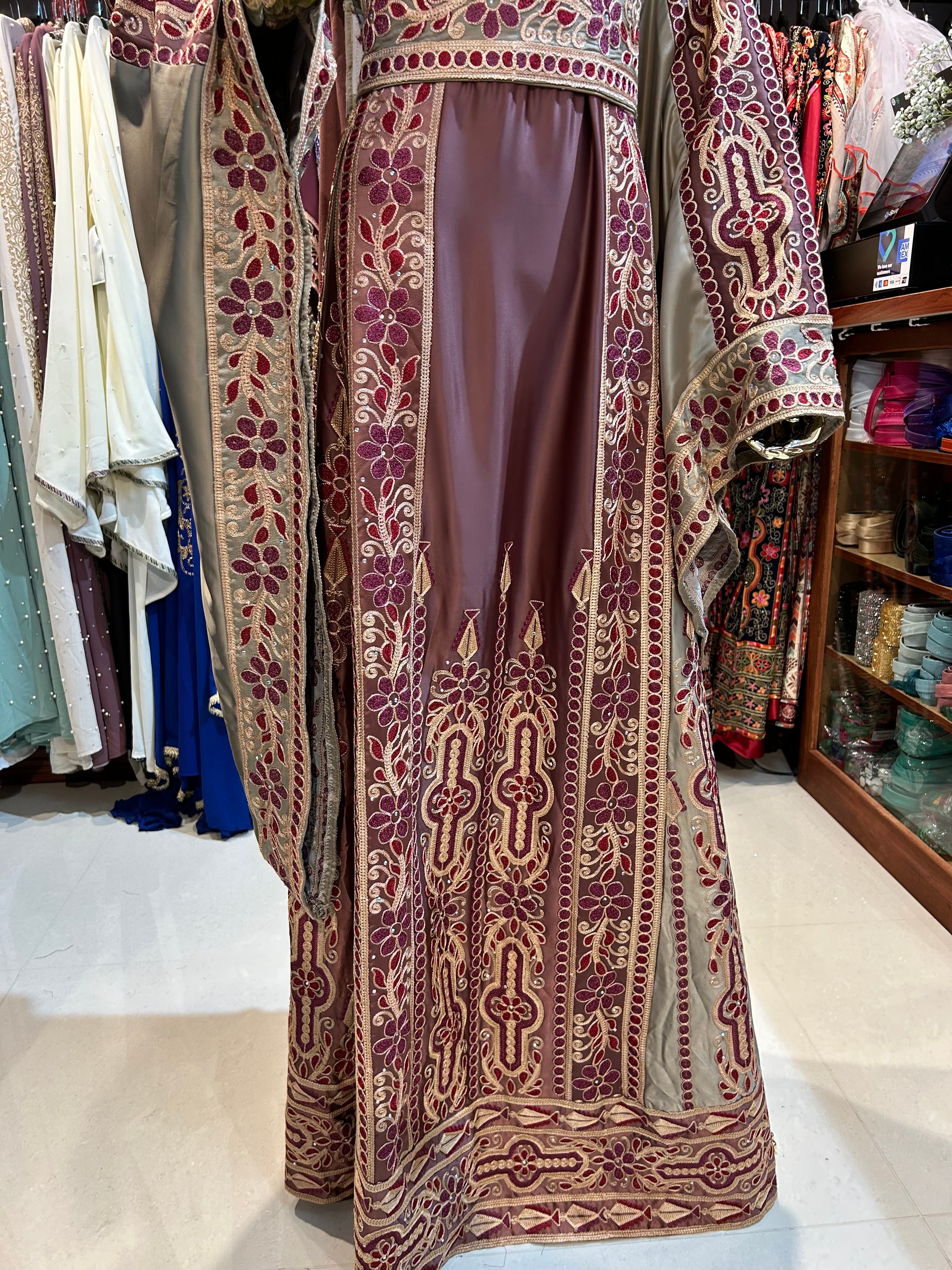 Dusty Pink High-Quality Embroidered Thobe