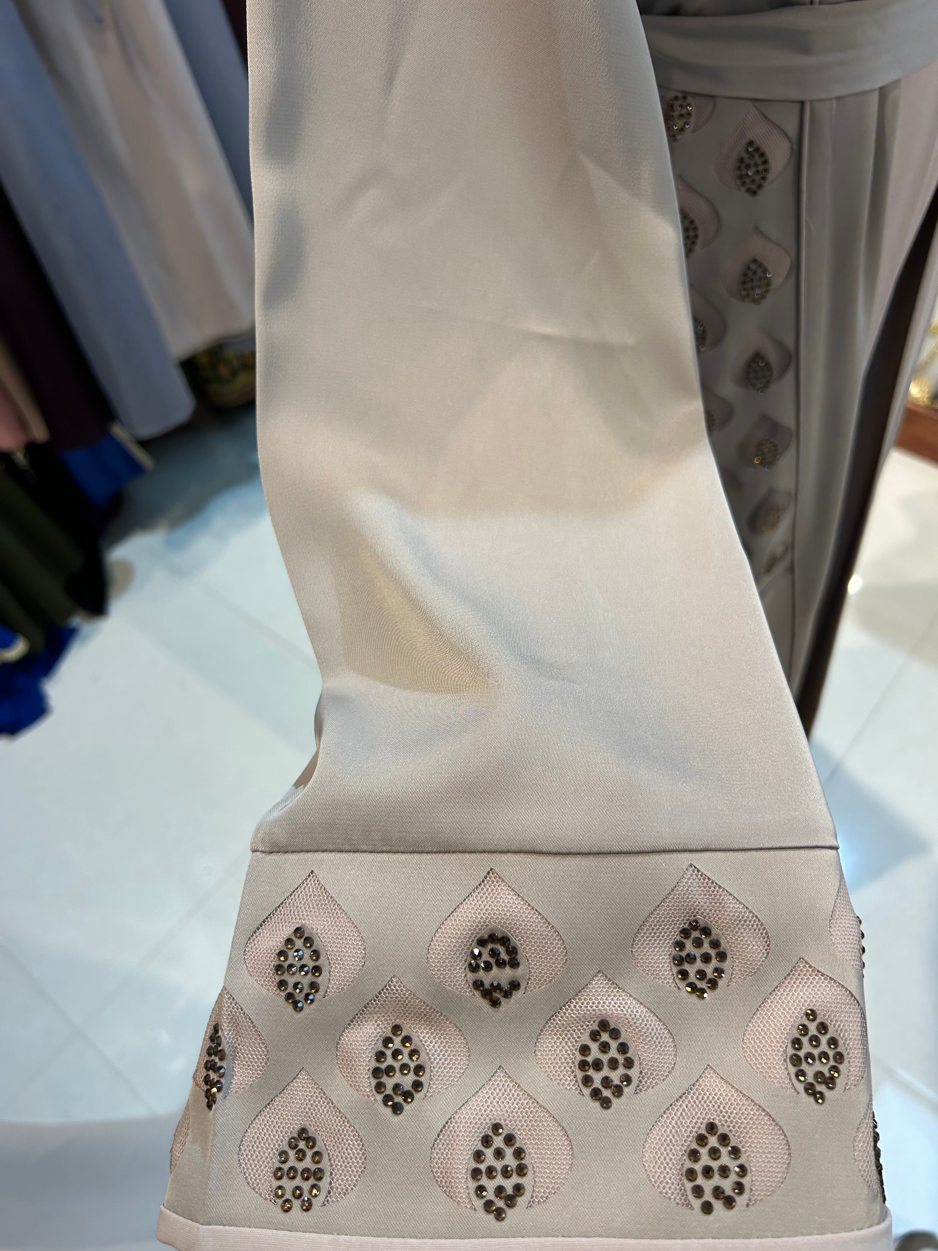 Elegant 2-Piece Abaya