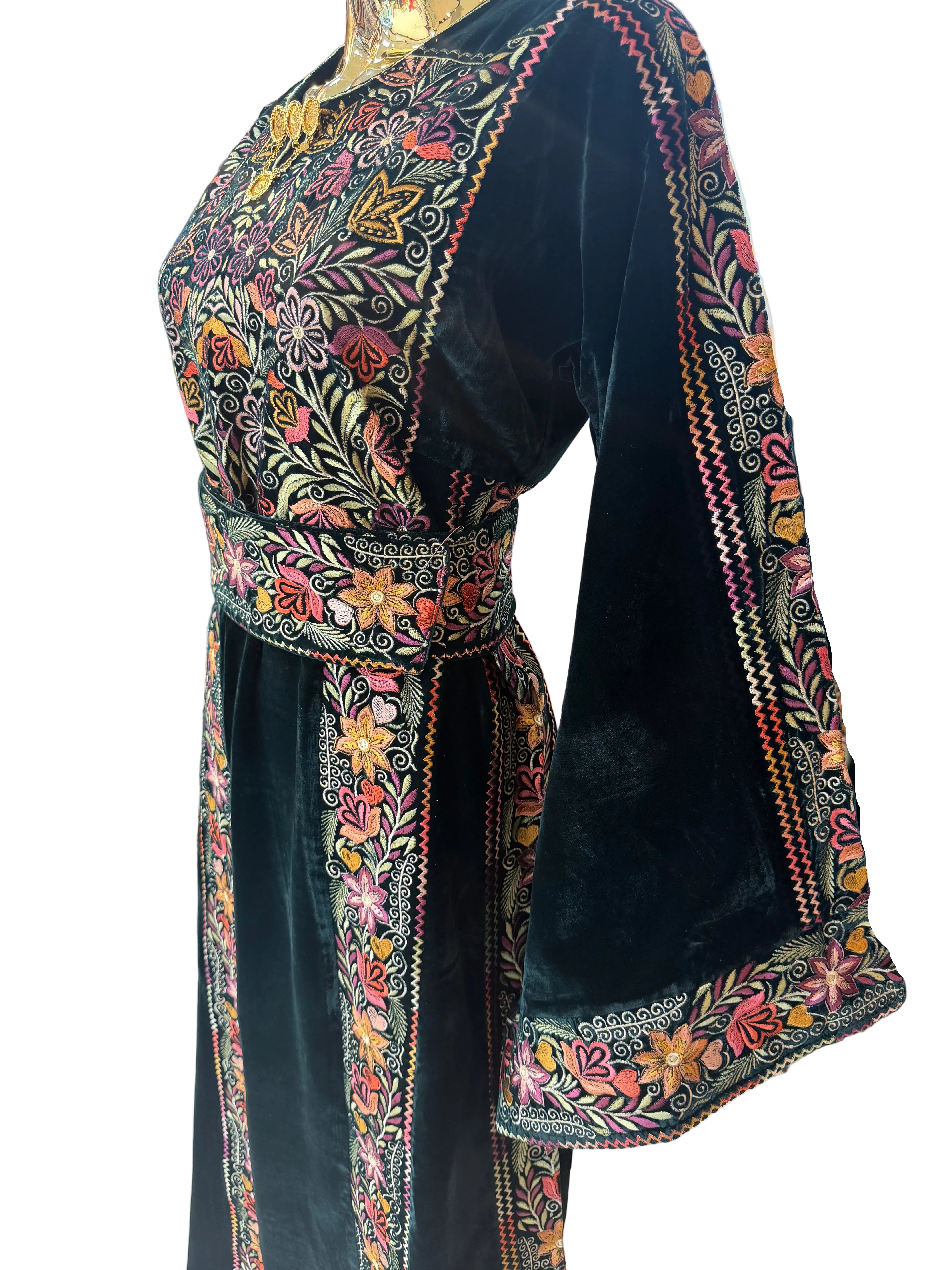 Flower Velvet Thobe