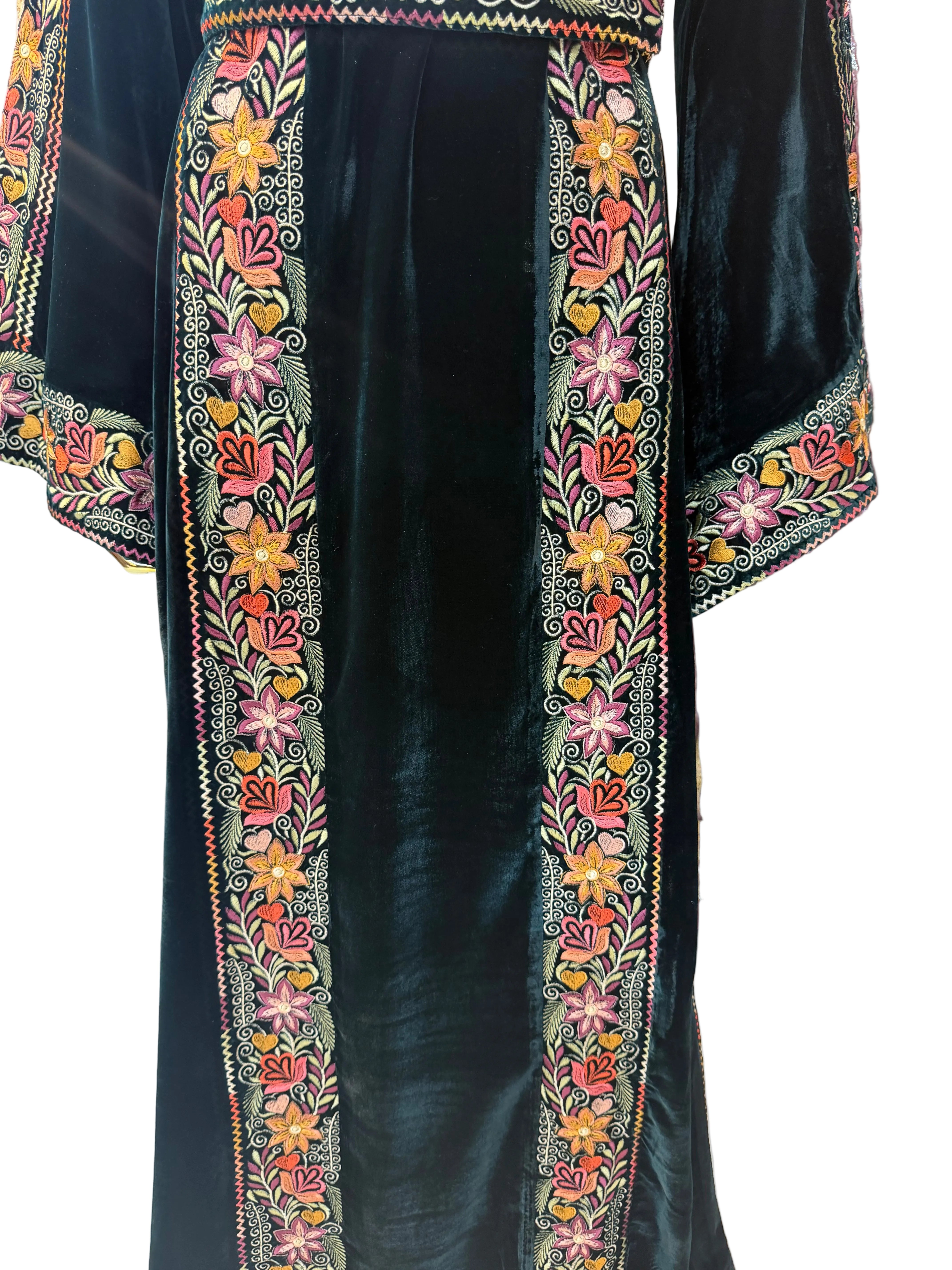 Flower Velvet Thobe