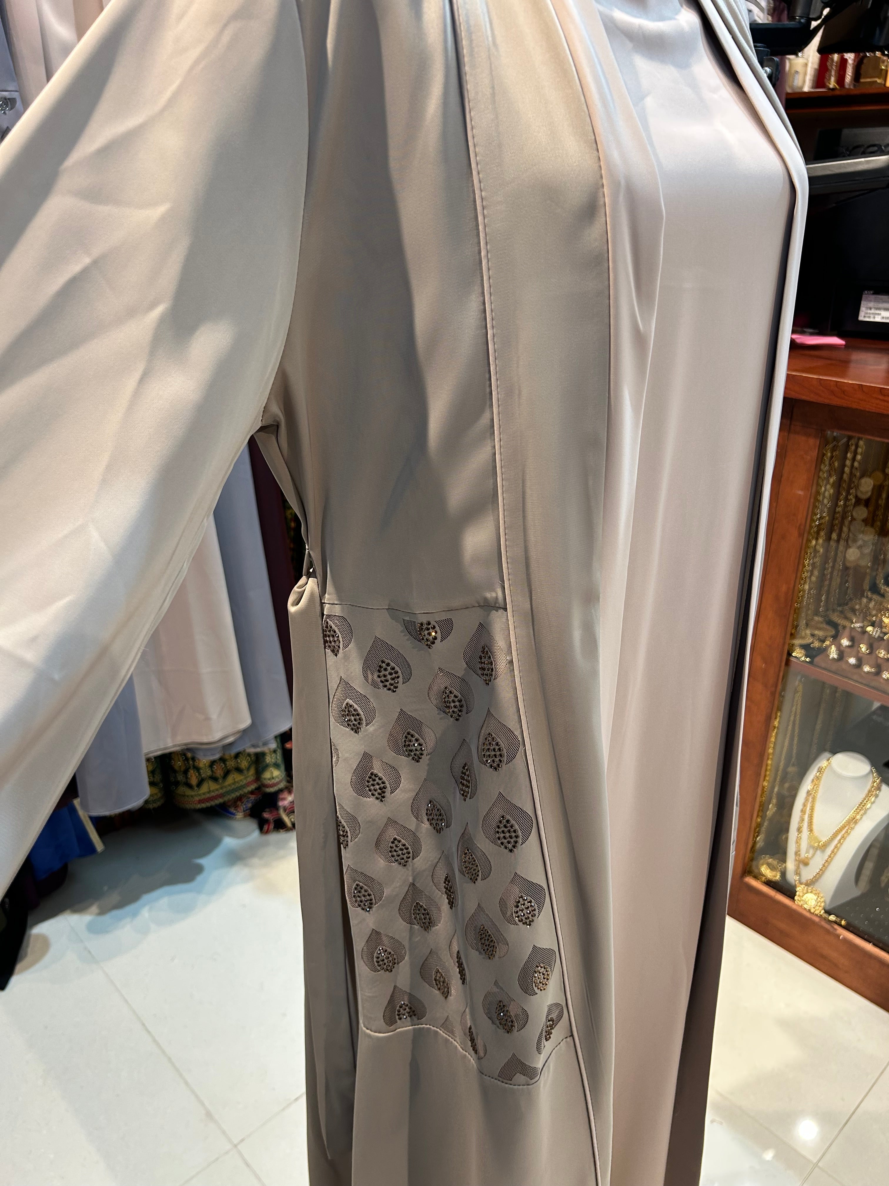 Elegant 2-Piece Abaya