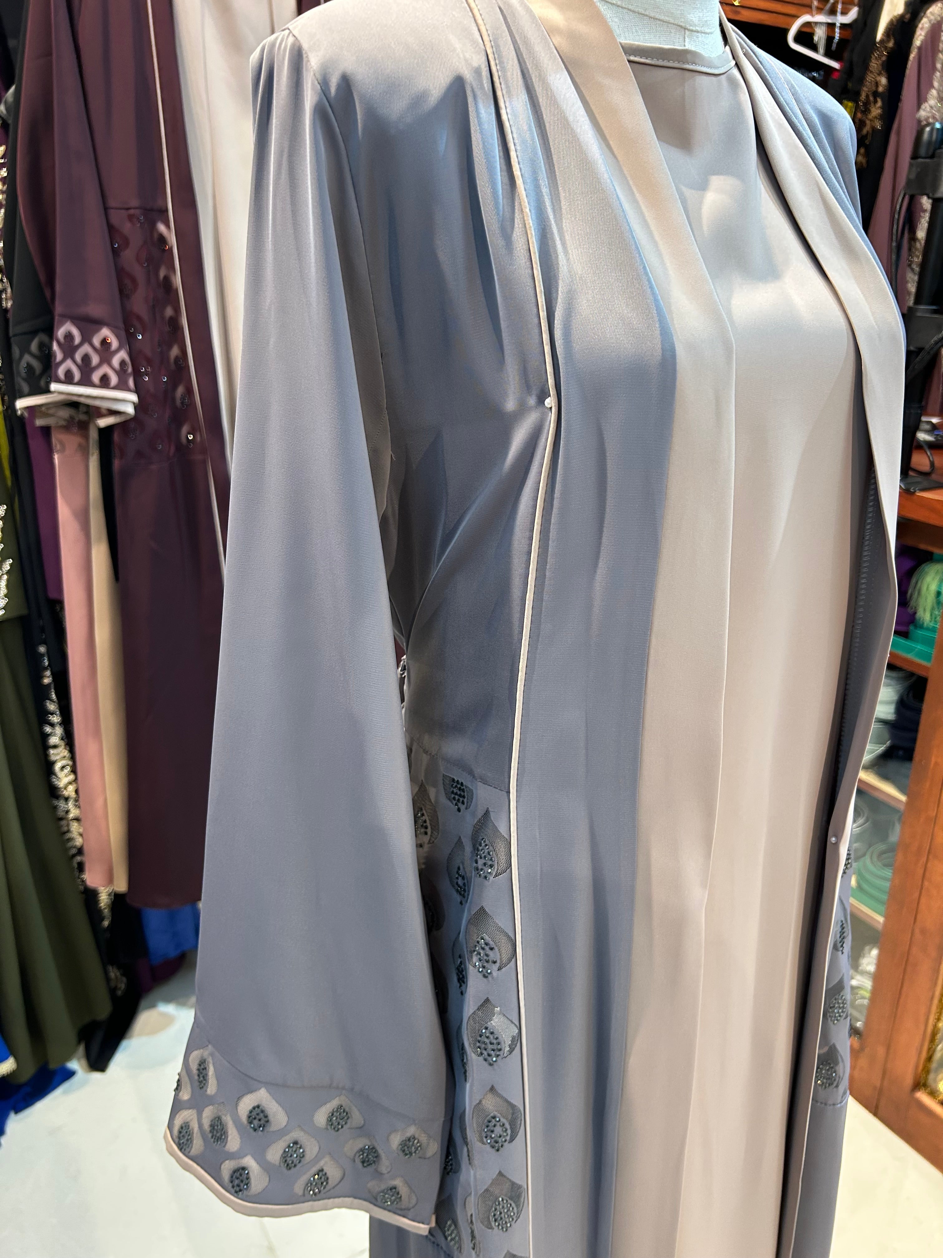 Elegant 2-Piece Abaya