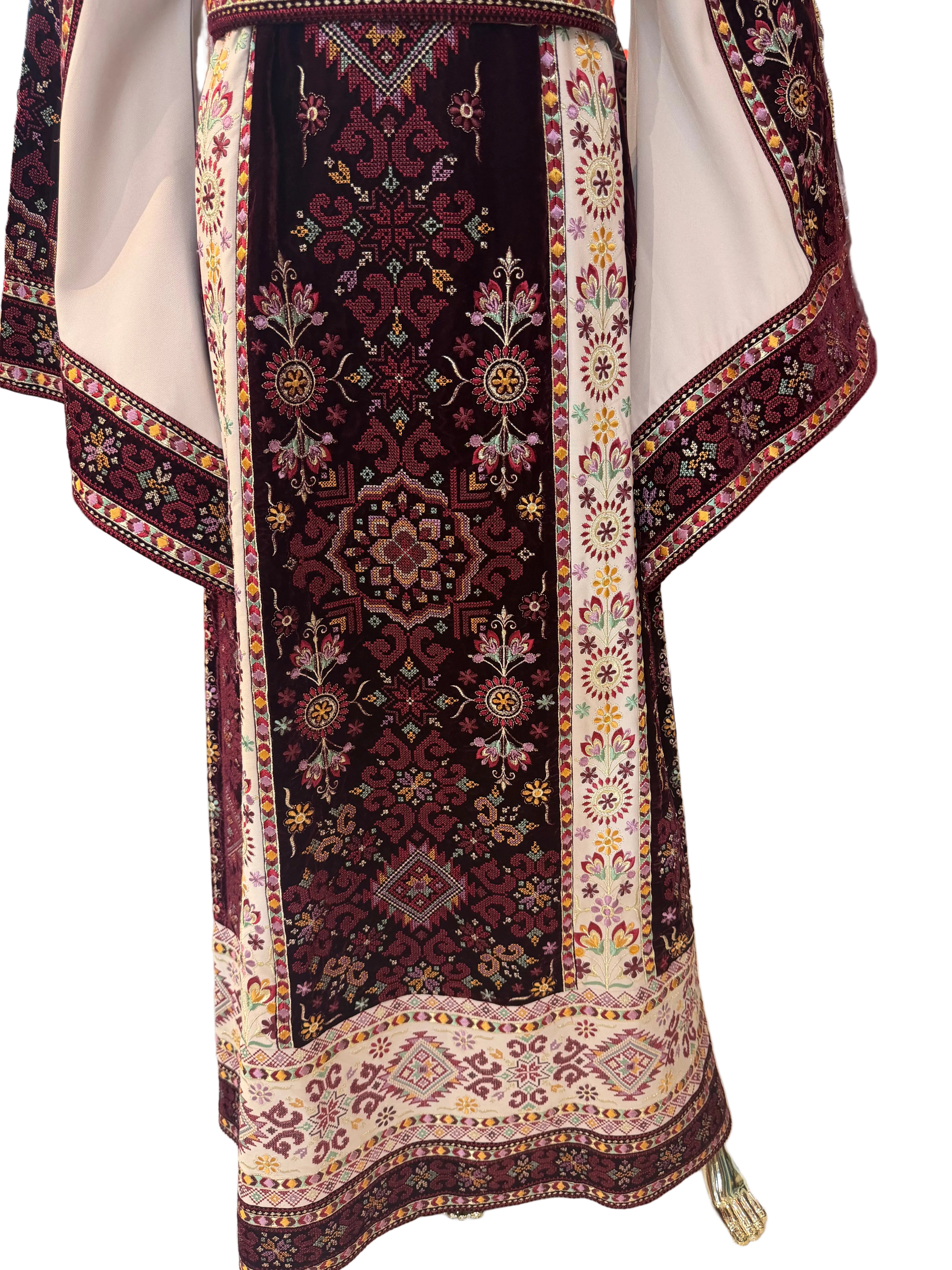 Elegant Burgandy Velvet Thobe