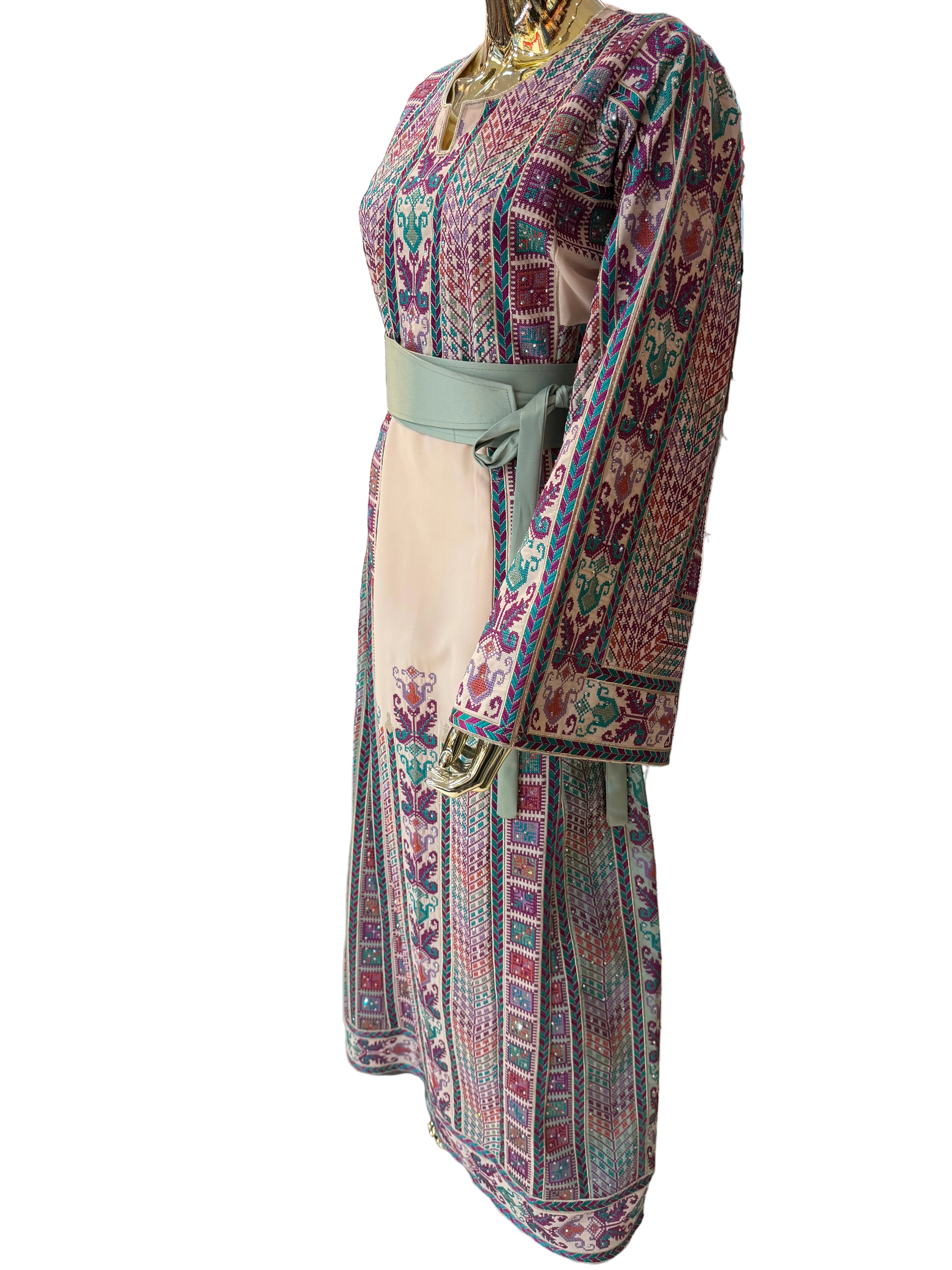 Lavender Embroidered Thobe