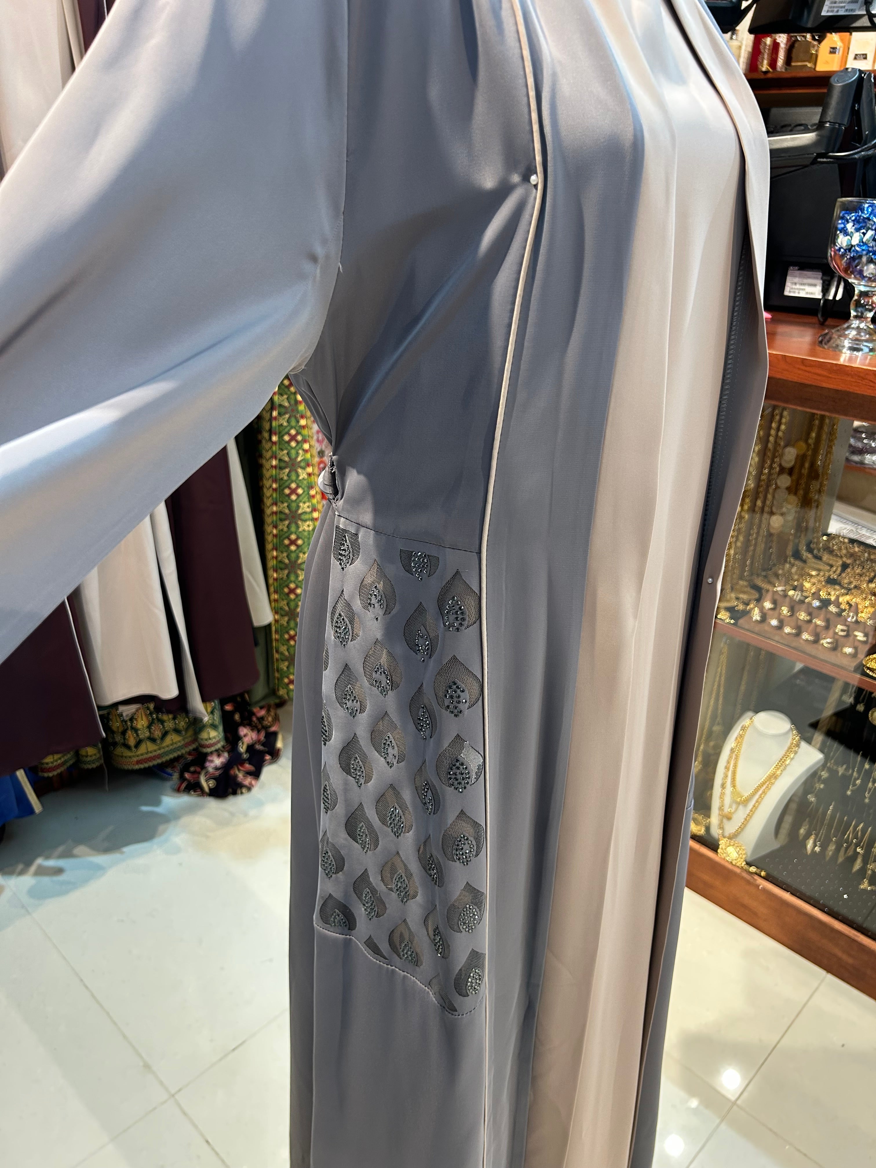 Elegant 2-Piece Abaya