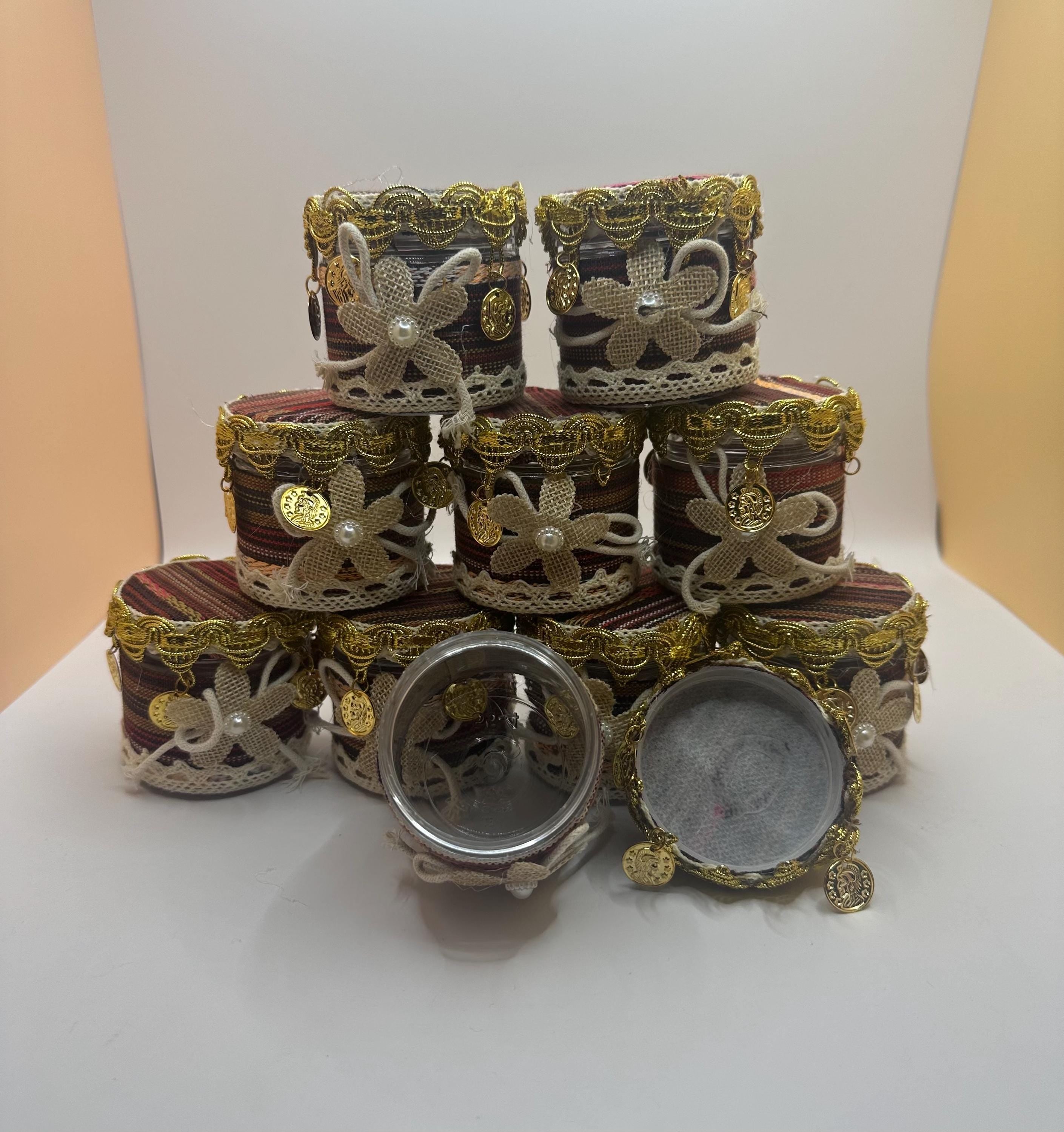 Henna Favor gift box | Comes in a set of 12 | perfect for Henna Party’s, Wedding’s, Bridal showers & more | Candy is not included.